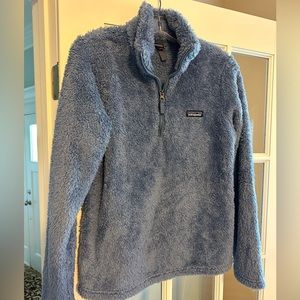 Patagonia MEDIUM half-zip